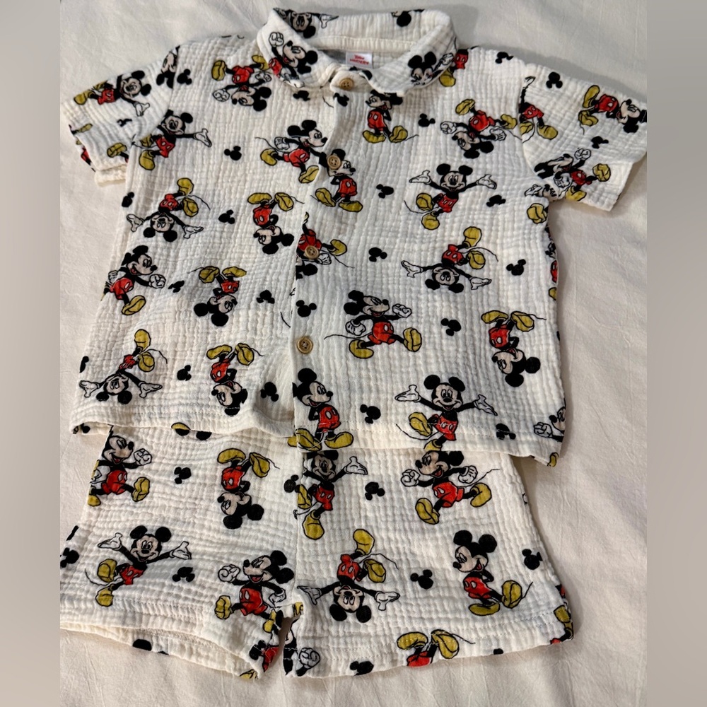 Mickey Mouse Print Top and Shorts Set